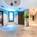 Queen Astrids Aparthotel